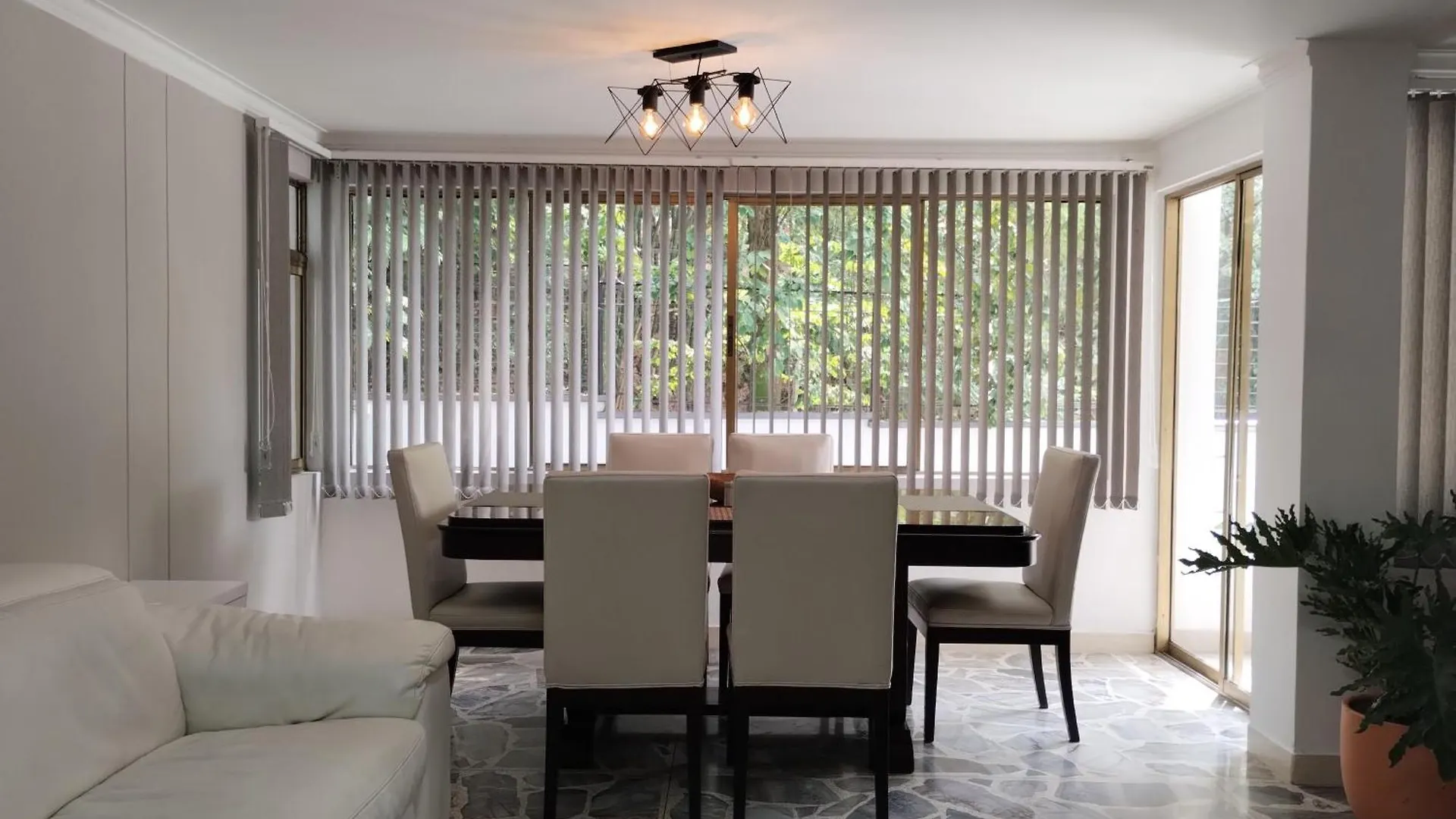 Apartamento El Poblado, La Frontera Medellín 0*,  Colombia