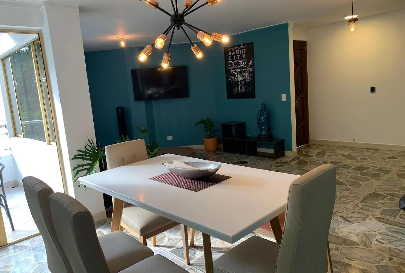 Apartamento El Poblado, La Frontera Medellín Colombia
