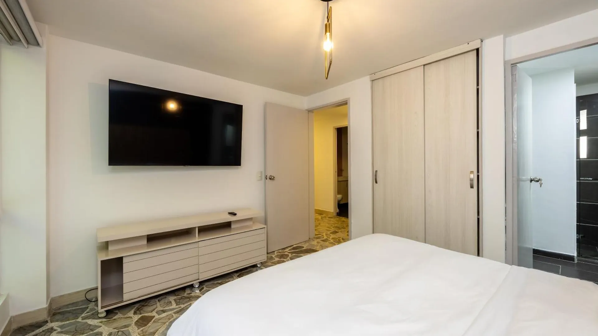 Apartamento El Poblado, La Frontera Medellín