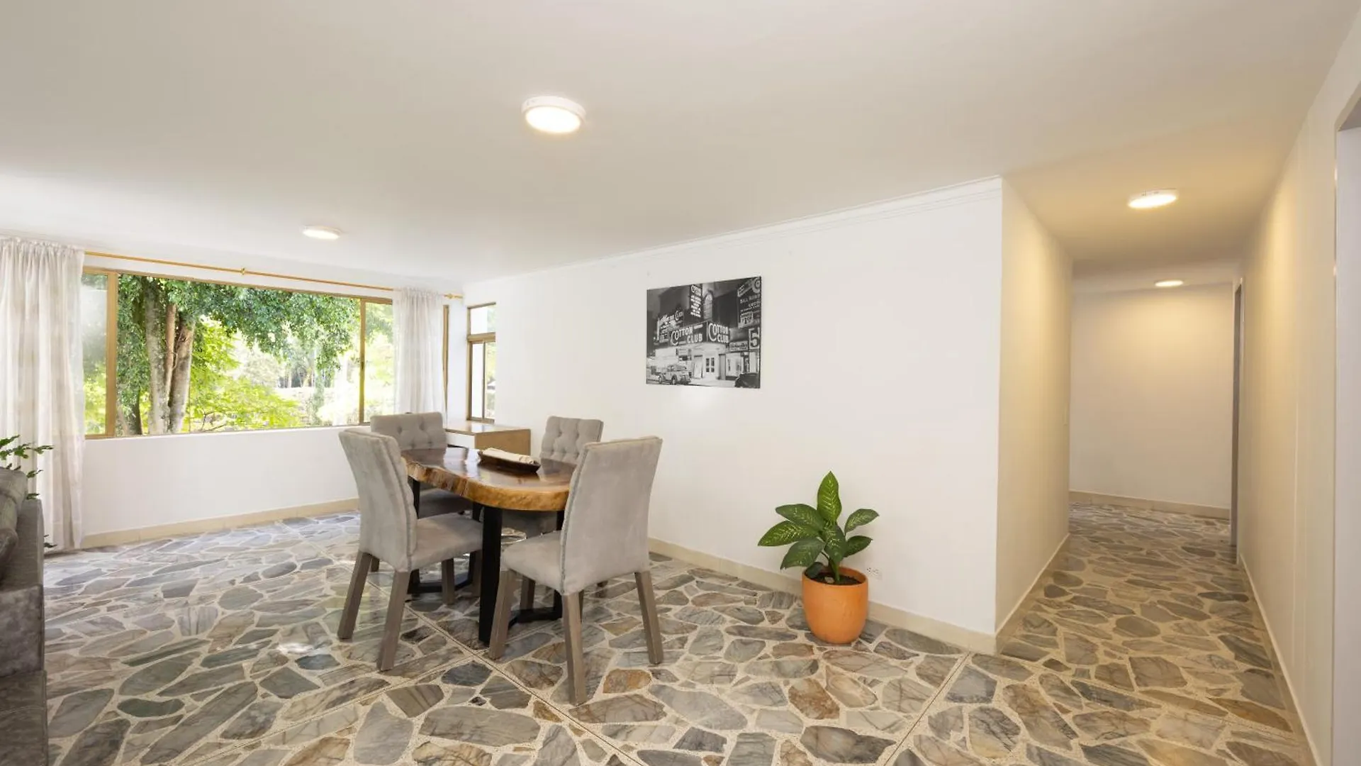 Apartamento El Poblado, La Frontera Medellín