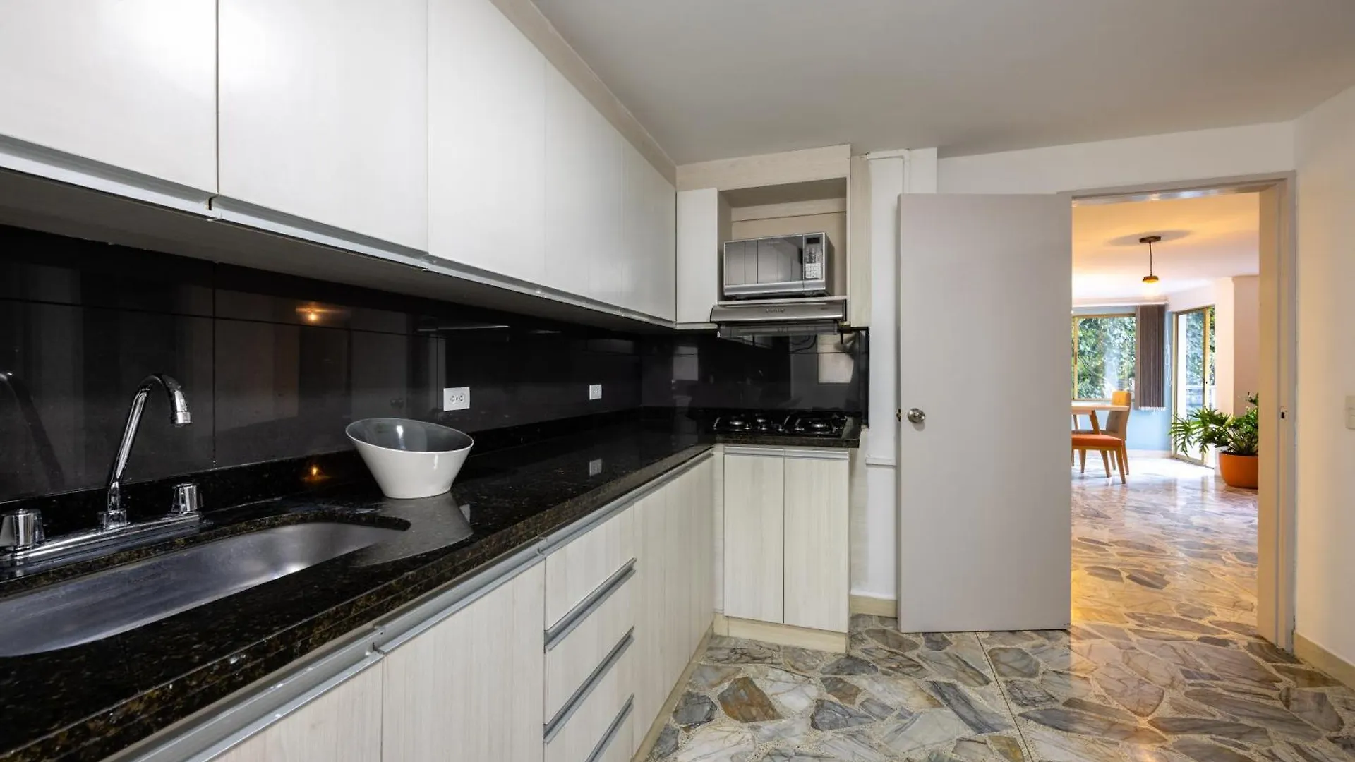 Apartamento El Poblado, La Frontera Medellín