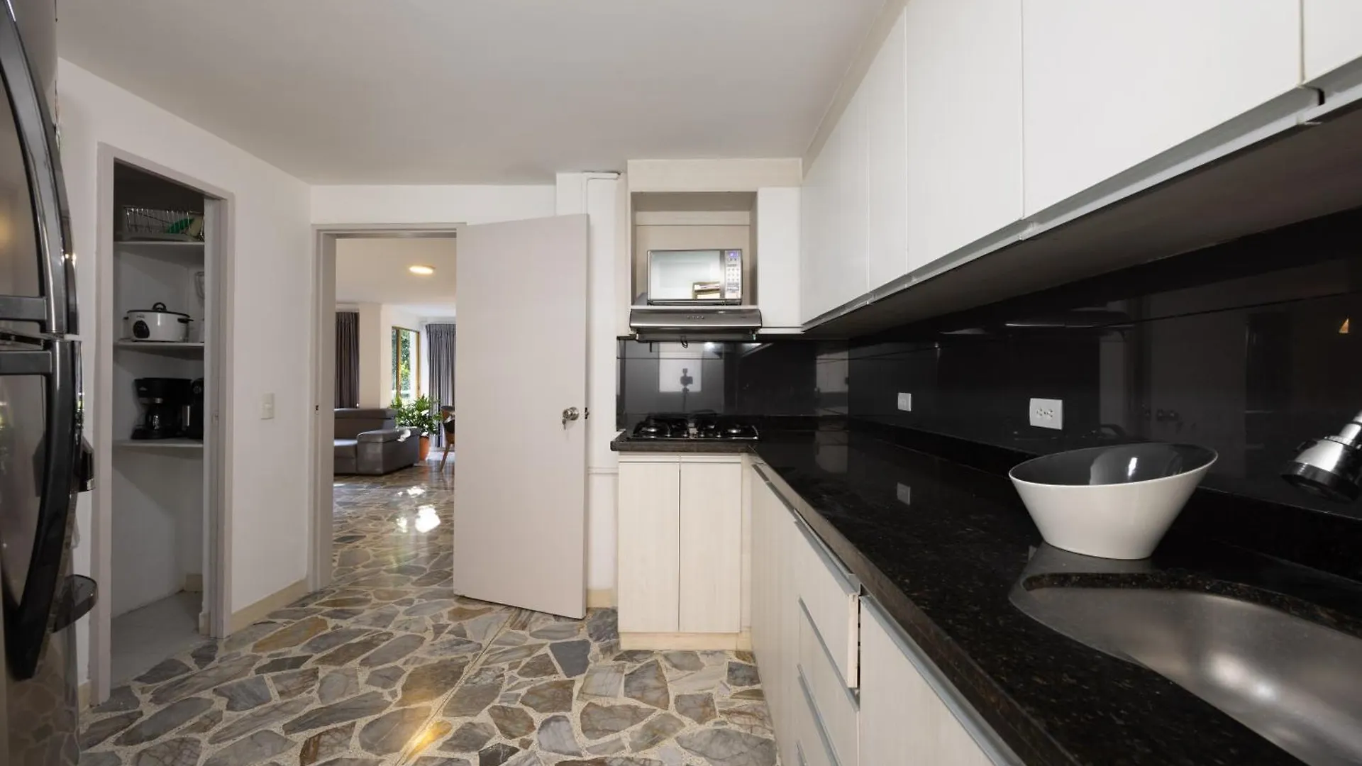 Apartamento El Poblado, La Frontera Medellín