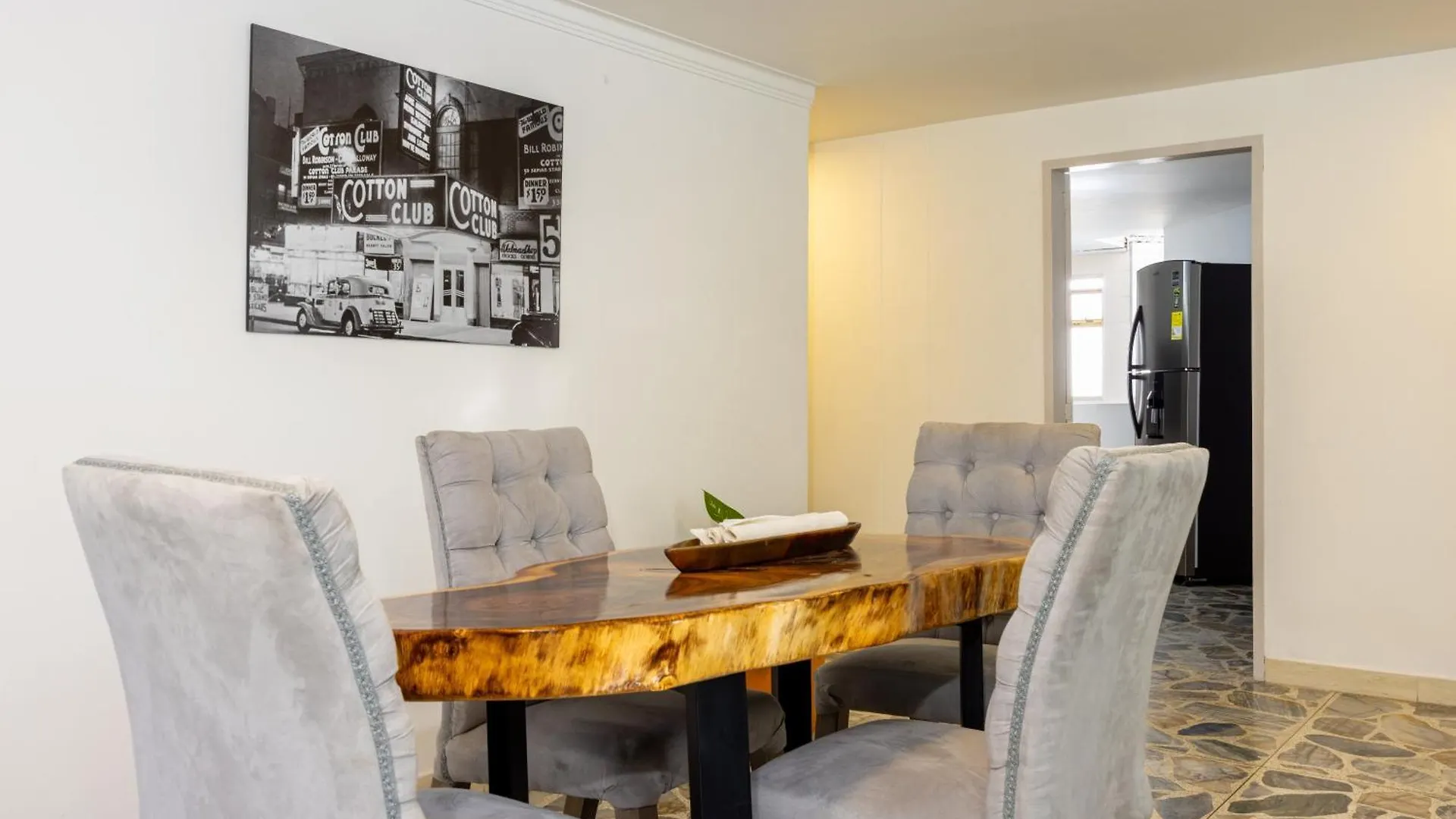 Apartamento El Poblado, La Frontera Medellín